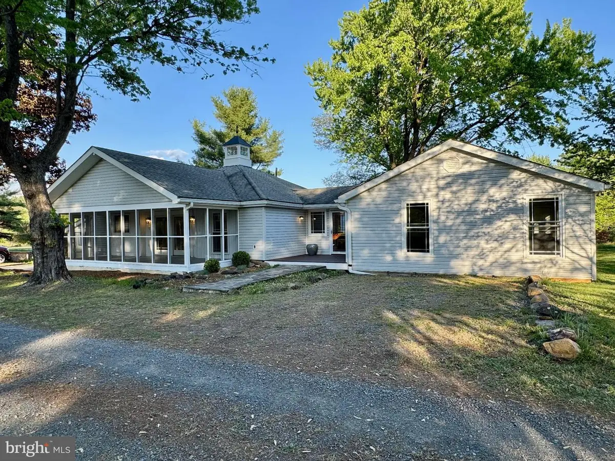 15630 Edgegrove Rd, Blue Ridge, VA 20132 - #1