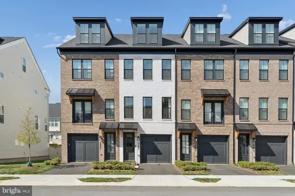 22906 Tawny Pine, ASHBURN, VA 20148