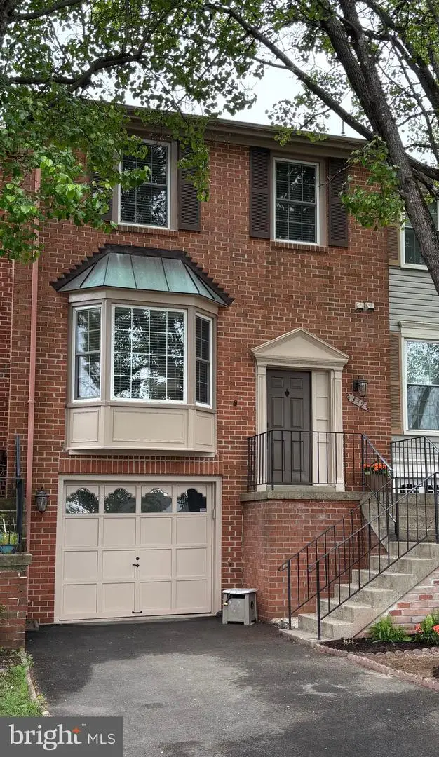 339 Davis Ave Sw, Leesburg, VA 20175 - #1