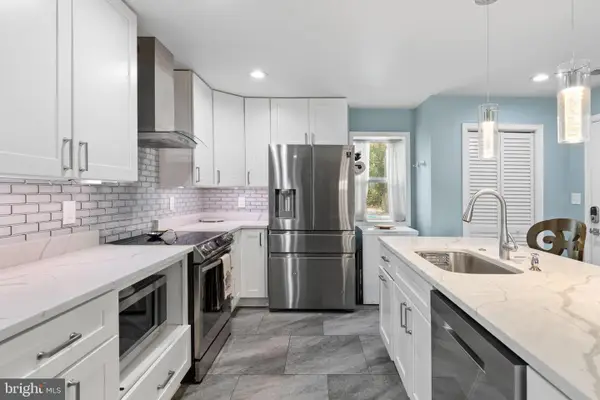 608 Ne Blue Ridge Ave Ne, LEESBURG, VA 20176