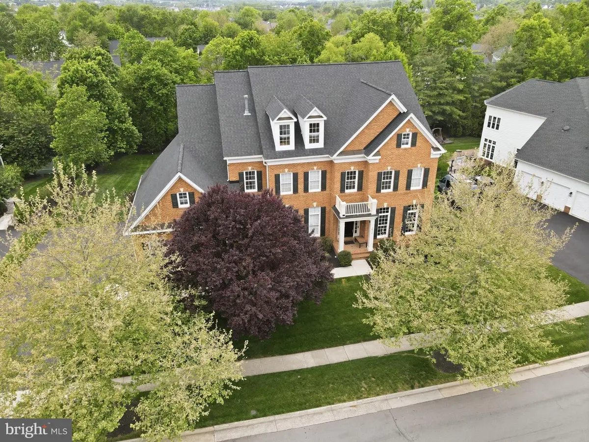 18777 Upper Meadow Dr, Leesburg, VA 20176 - #1