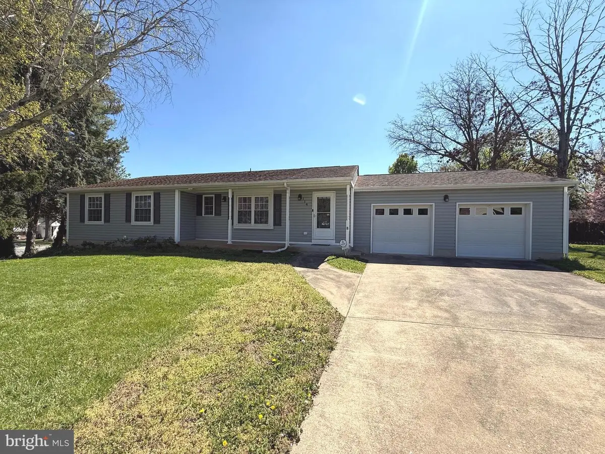 114 Birch St Ne, Leesburg, VA 20176 - #1