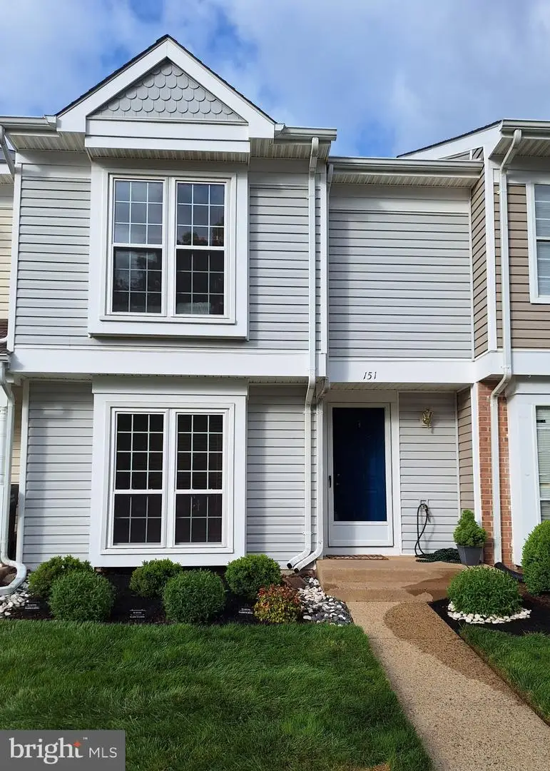 151 Edinburgh Sq, Sterling, VA 20164 - #1