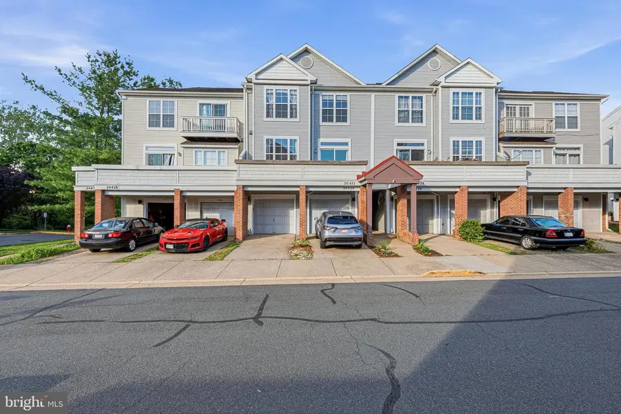 20432 Cool Fern Sq, Ashburn, VA 20147 - #2