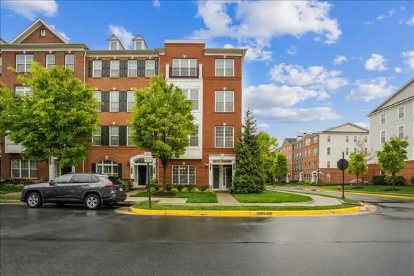 43087 Thoroughfare Gap Ter, ASHBURN, VA 20148