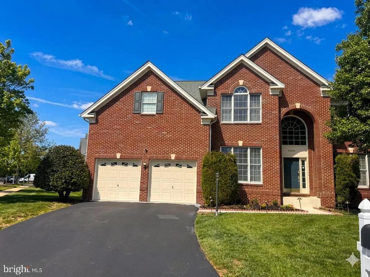 42644 Jolly Ln, Chantilly, VA 20152 - #1