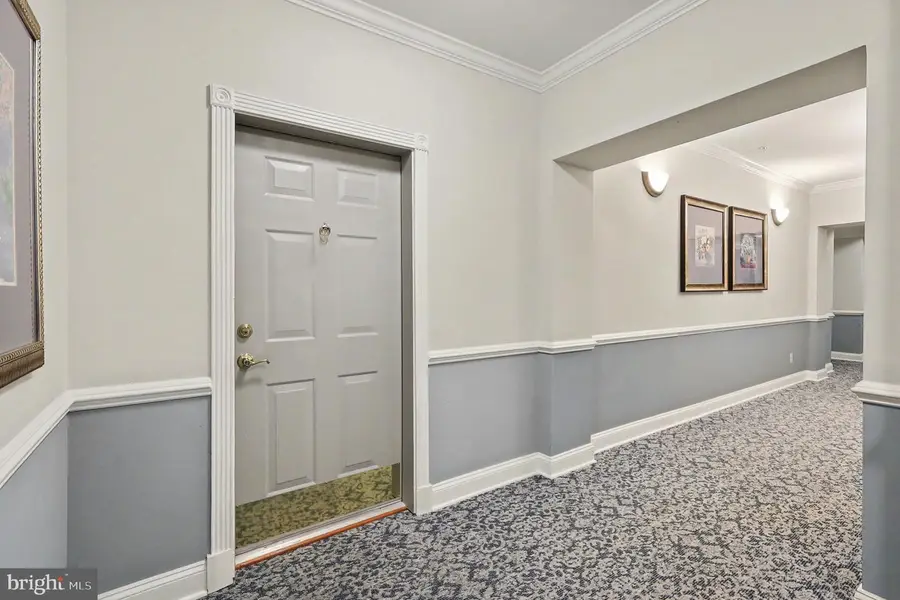 20745 Royal Palace Sq #209, Sterling, VA 20165 - #3
