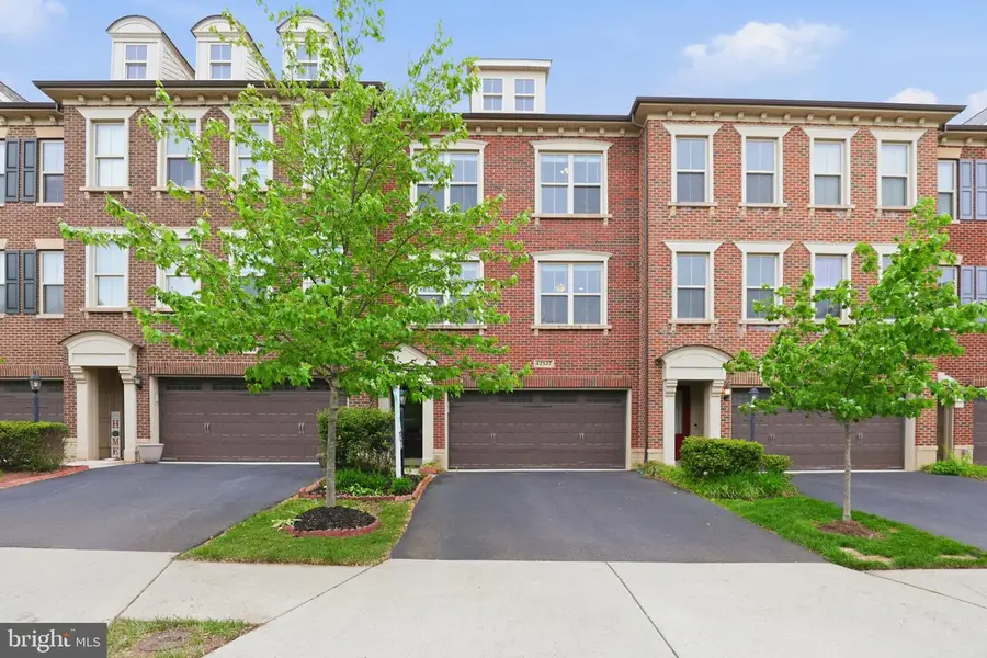 42537 Dreamweaver Dr, Brambleton, VA 20148 - #2