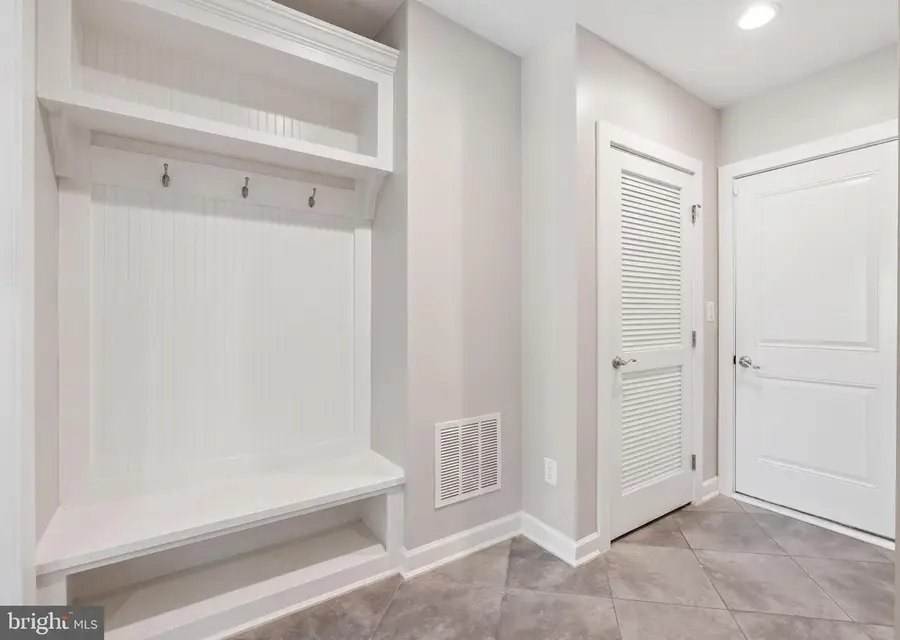 22353 Trailview Crossing Ter, Ashburn, VA 20148 - #3