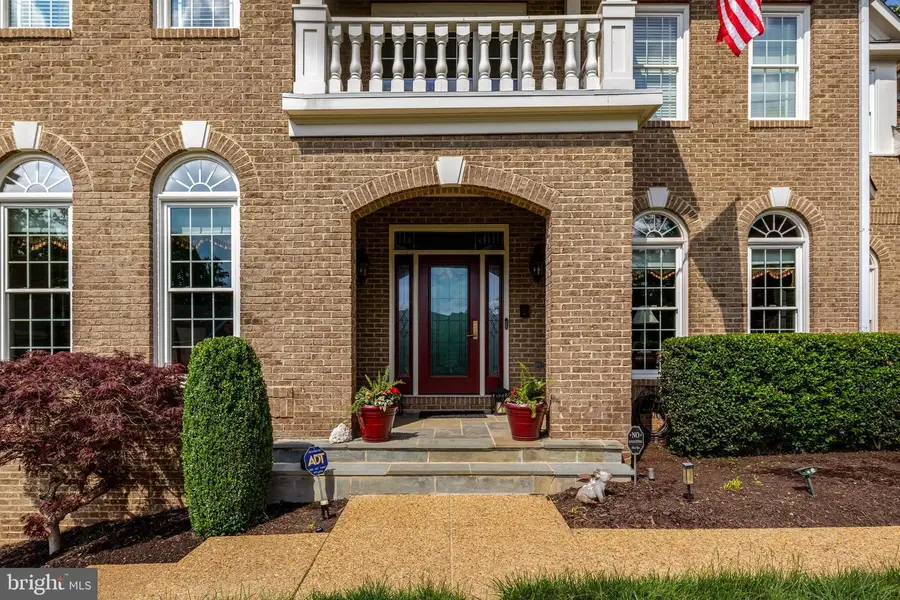 20283 Island View Ct, Sterling, VA 20165 - #3