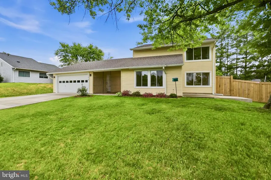 730 Sugarland Run Dr, Sterling, VA 20164 - #2