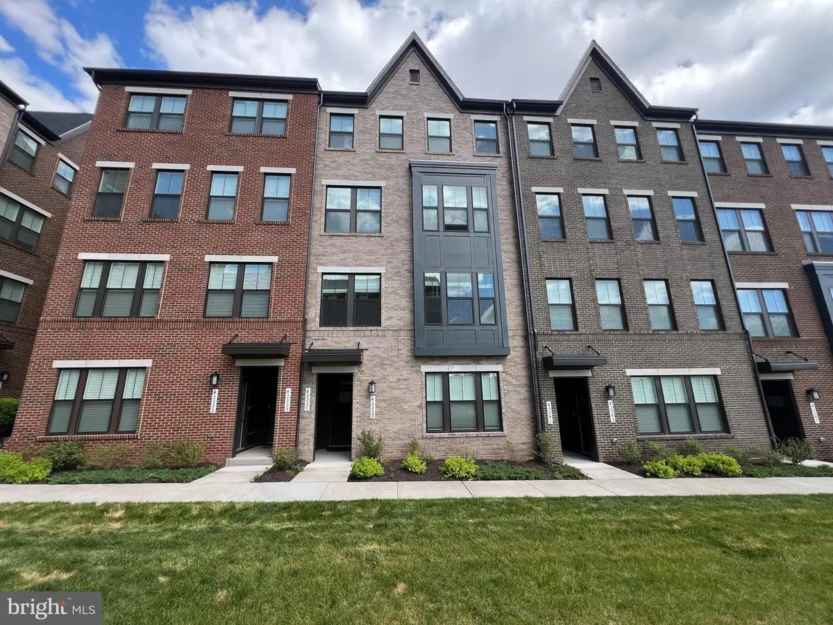 43339 Goshen Run Sq, Ashburn, VA 20148 - #1