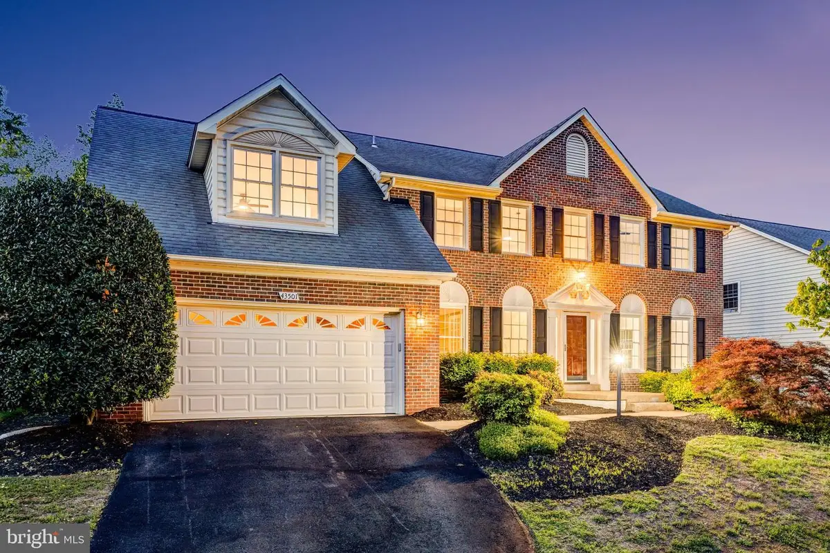 43501 Golden Meadow Cir, Ashburn, VA 20147 - #1