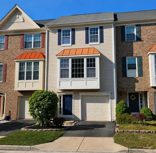 21747 Kings Crossing Ter, ASHBURN, VA 20147