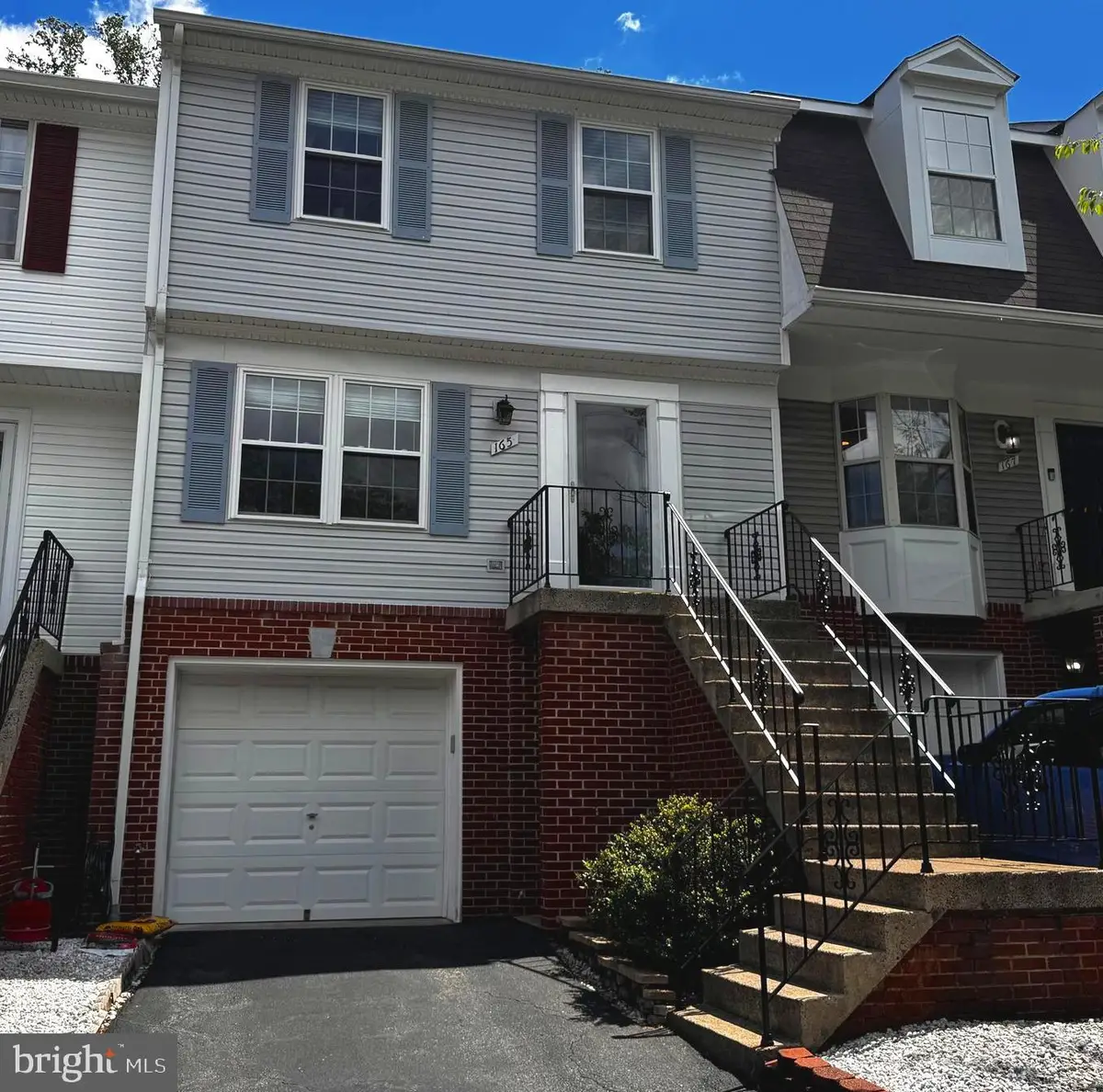 165 Sulgrave Ct, Sterling, VA 20165 - #1