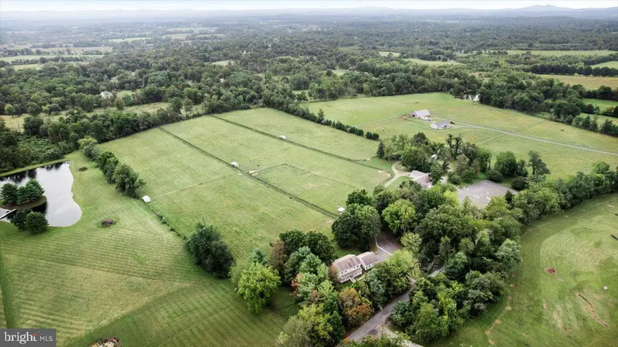 19606 Ridgeside Rd, Bluemont, VA 20135 - #2
