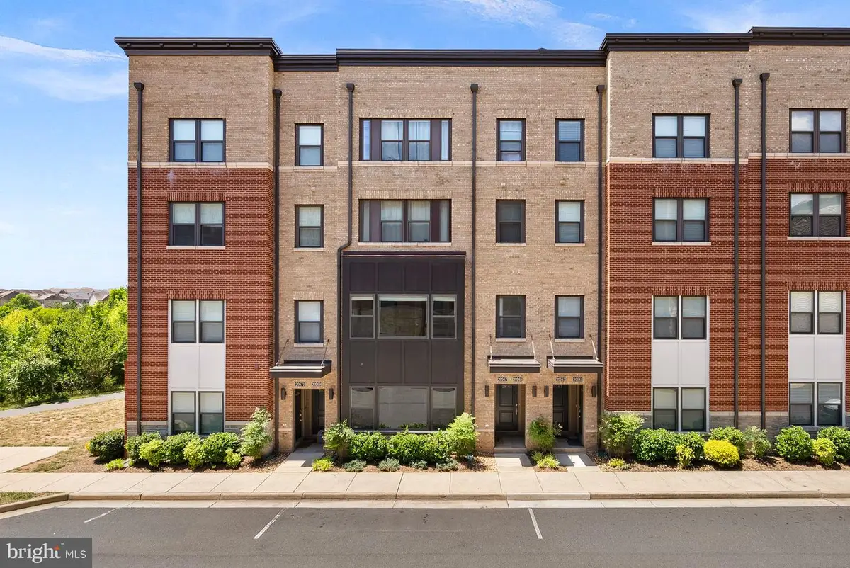 20567 Milbridge Ter, Ashburn, VA 20147 - #1