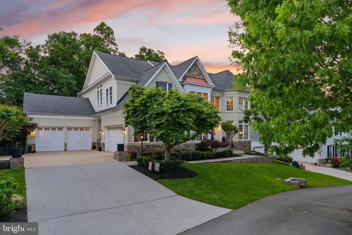 18919 Canoe Landing Ct, Leesburg, VA 20176 - #1