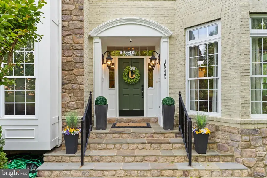 18919 Canoe Landing Ct, Leesburg, VA 20176 - #3