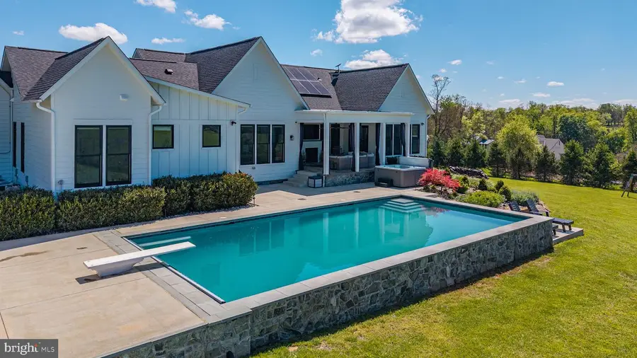 35399 Hillock Ln, Round Hill, VA 20141 - #3