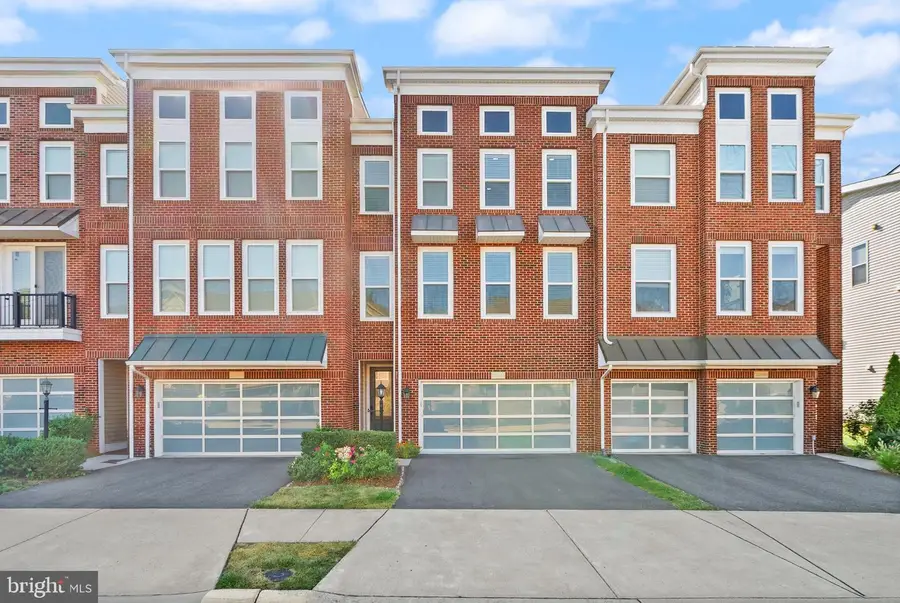 23491 Epperson Sq, Brambleton, VA 20148 - #2