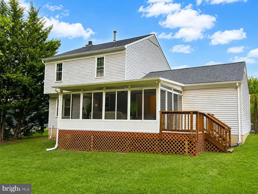 13 Red Wing Ct, Sterling, VA 20164 - #3