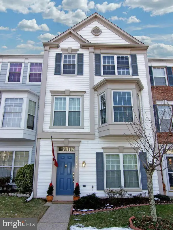43253 Chokeberry Sq, ASHBURN, VA 20147
