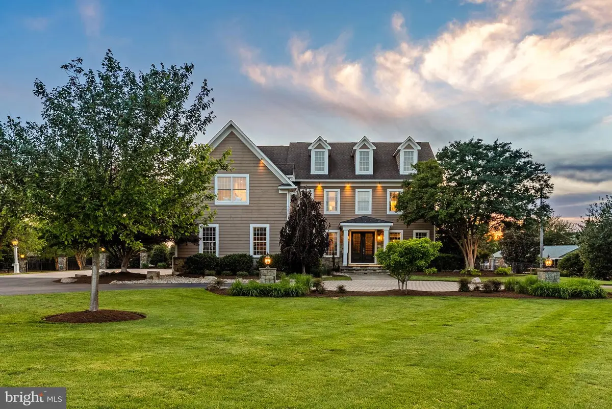 25301 Poland Rd, Chantilly, VA 20152 - #1