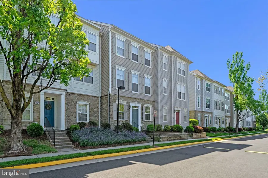 21792 Jarvis Sq, Ashburn, VA 20147 - #2
