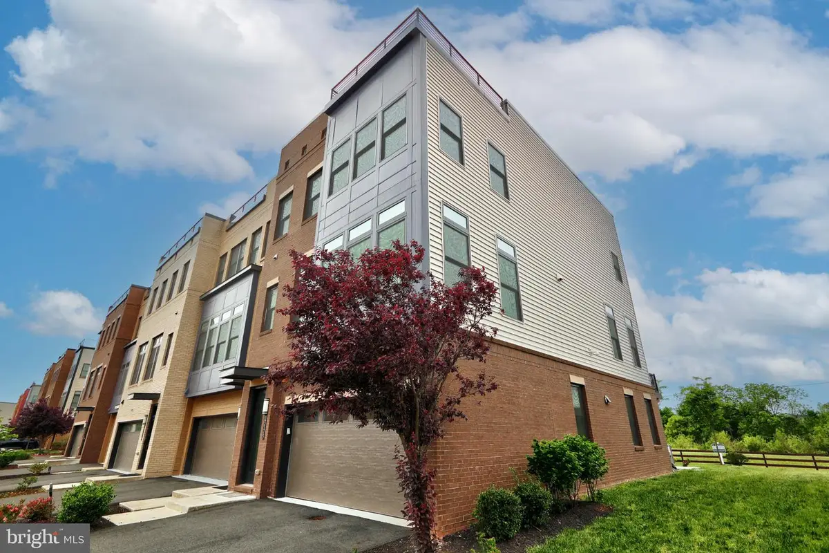 23575 Hopewell Manor Ter, Ashburn, VA 20148 - #1