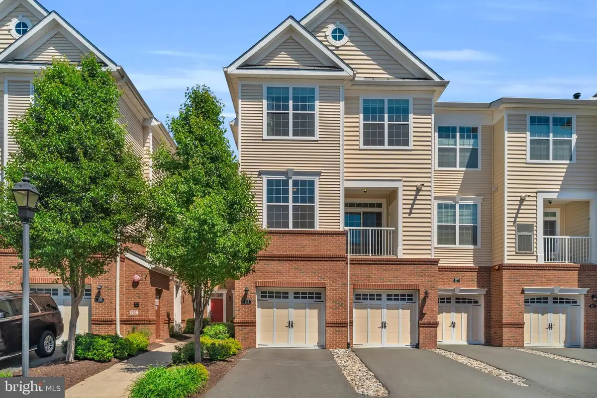 23300 Milltown Knoll Sq #113, Ashburn, VA 20148 - #1