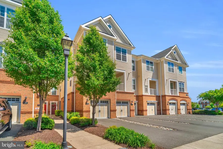 23300 Milltown Knoll Sq #113, Ashburn, VA 20148 - #2