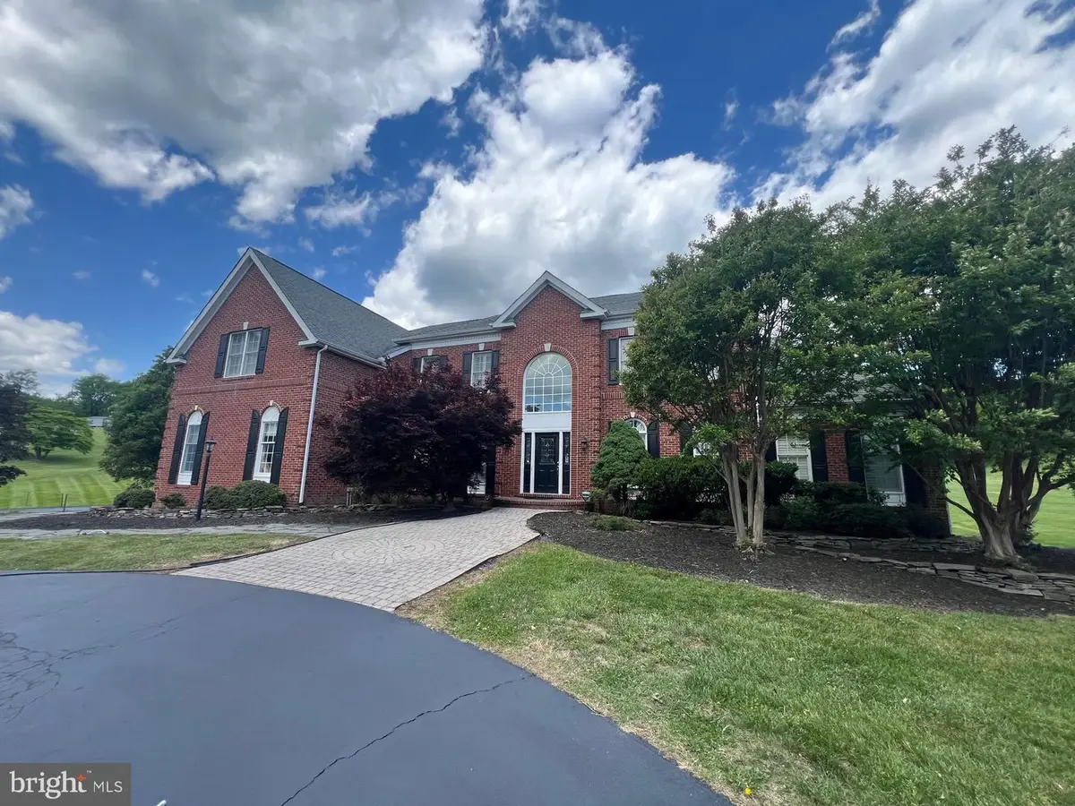 40890 Beechnut Rd, Leesburg, VA 20175 - #1