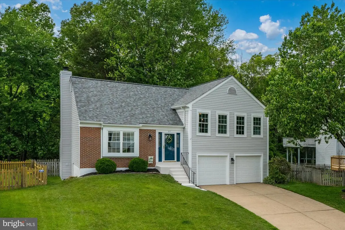 27 Brinks Ct, Sterling, VA 20165 - #1