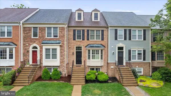 43576 Blacksmith Sq, ASHBURN, VA 20147