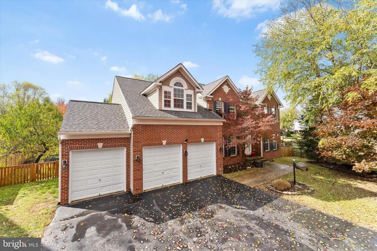 913 Strawberry Ct, Purcellville, VA 20132 - #1