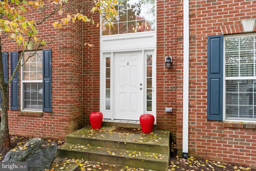 913 Strawberry Ct, Purcellville, VA 20132 - #2