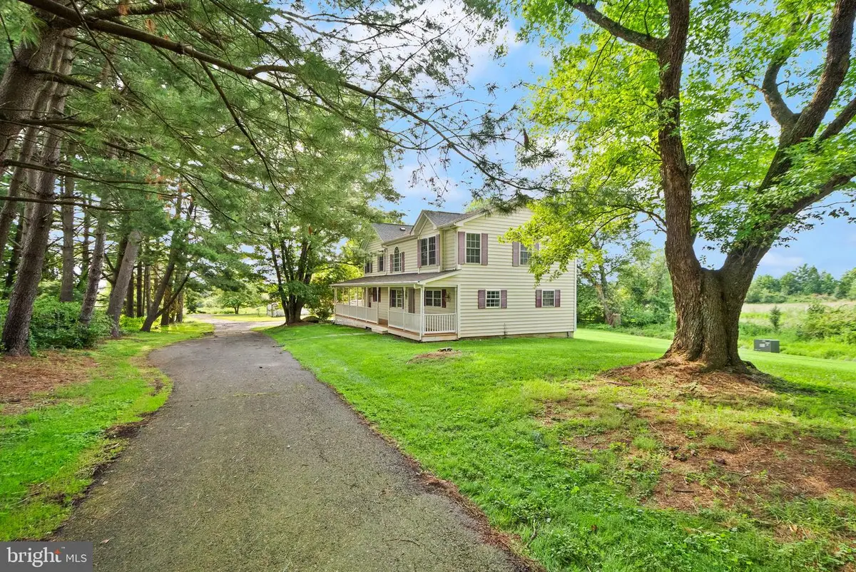 42277 Chestnut Hill Ln, Leesburg, VA 20176 - #1