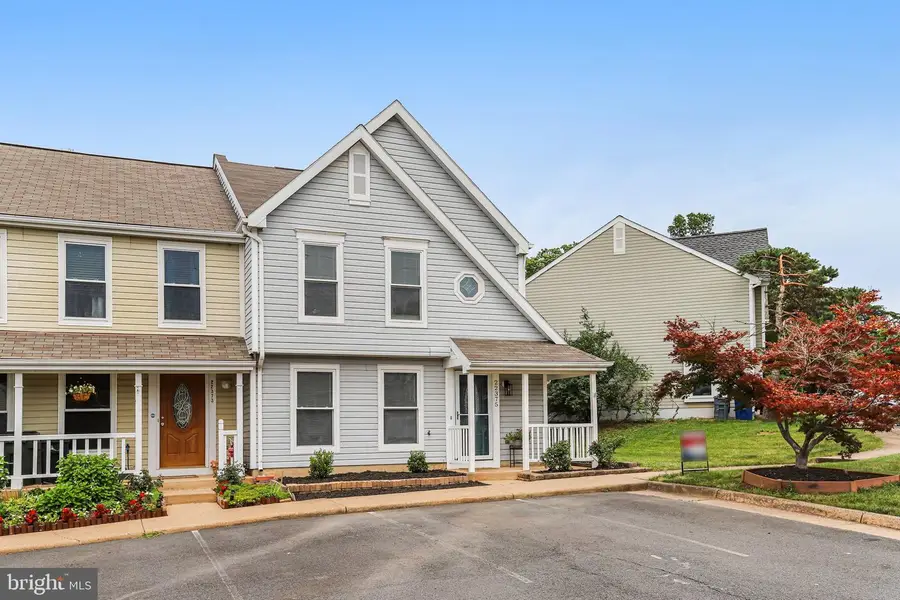 22375 Stablehouse Dr, Sterling, VA 20164 - #2