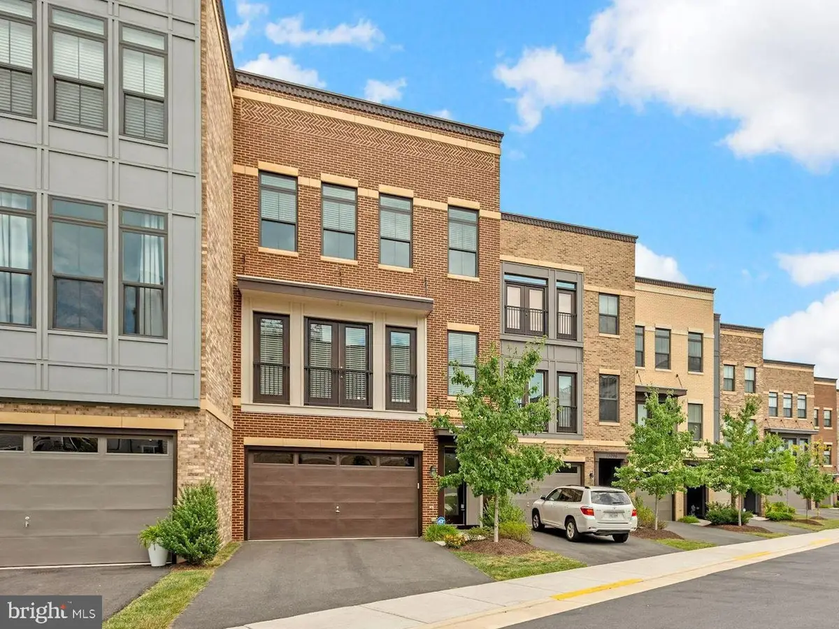 23094 Sullivans Cove Sq, Brambleton, VA 20148 - #1