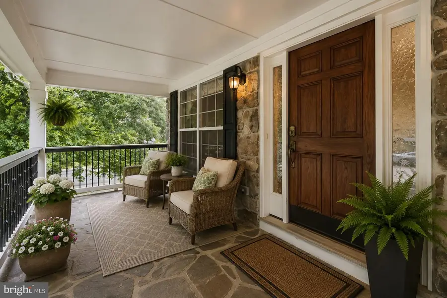 320 N Constitution Way, Purcellville, VA 20132 - #3