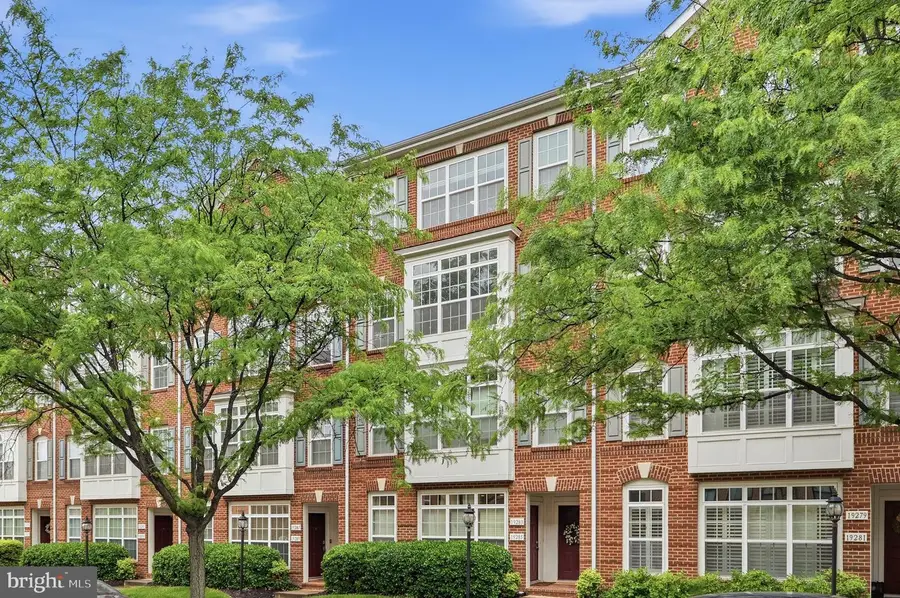 19283 Winmeade Dr, Leesburg, VA 20176 - #2