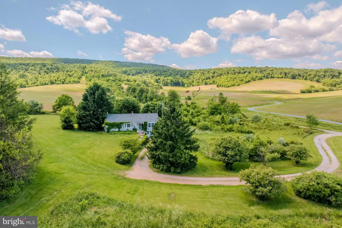 35339 Appalachian Trail Rd, Round Hill, VA 20141 - #1