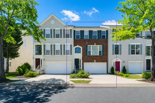 42787 Shaler St, CHANTILLY, VA 20152