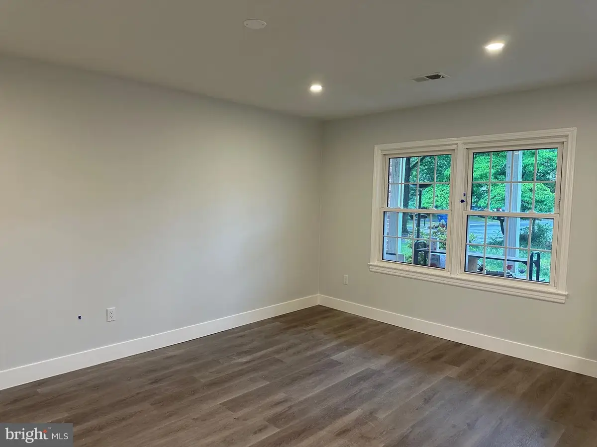 413 Harding Ct, Sterling, VA 20164 - #1