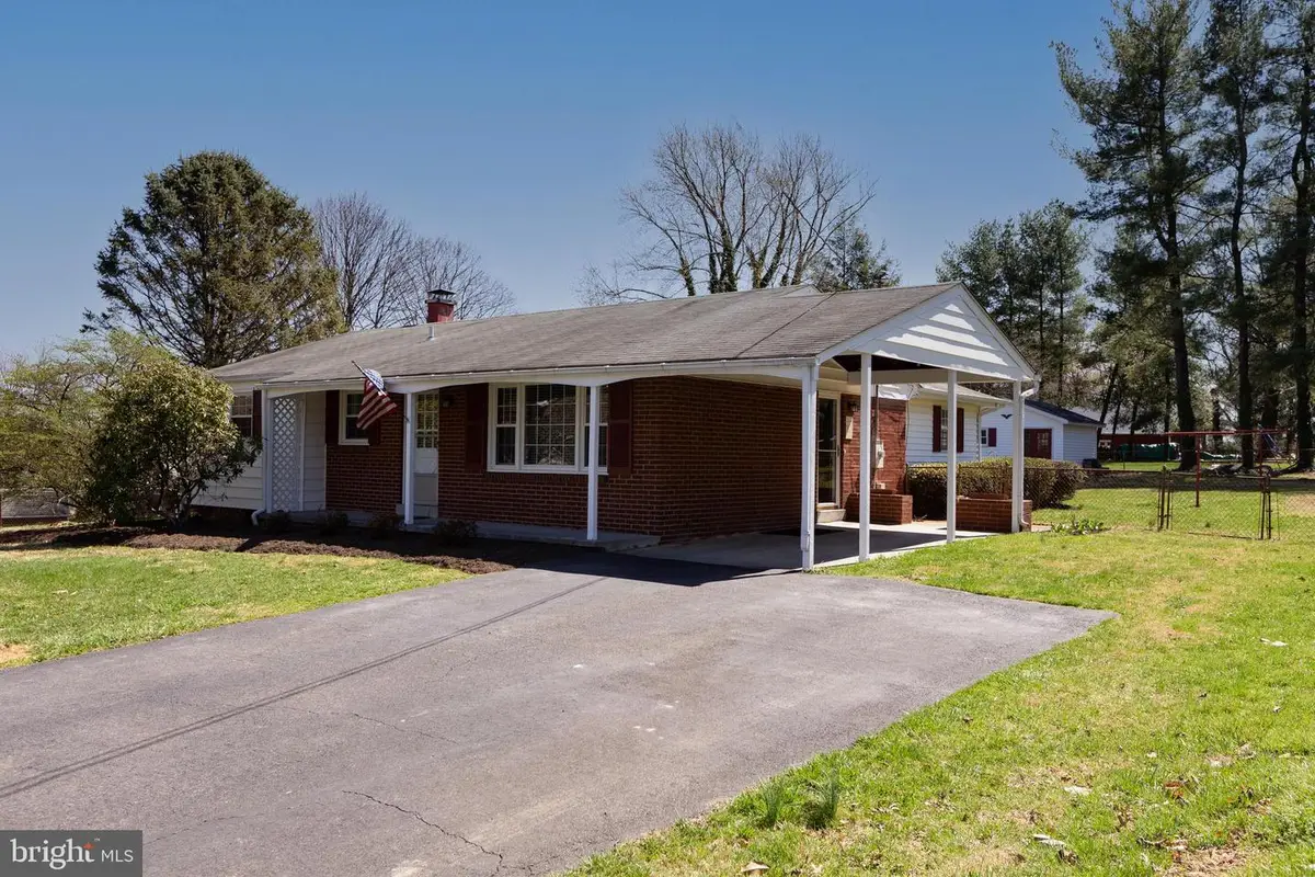 4 Cinnamon Fern Rd, Round Hill, VA 20141 - #1