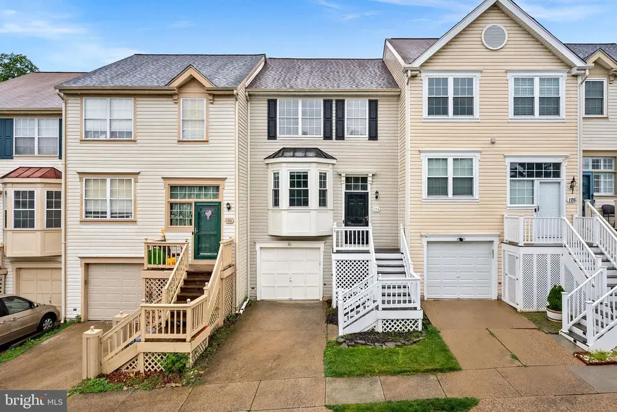 124 Oliver Ct, Purcellville, VA 20132 - #2