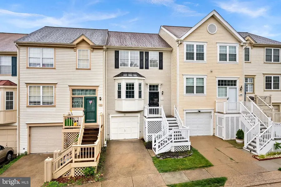 124 Oliver Ct, Purcellville, VA 20132 - #3