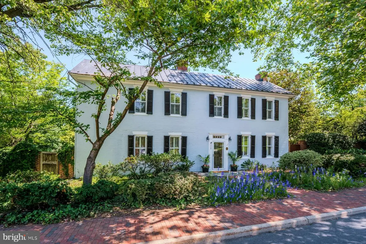 208 Edwards Ferry Rd Ne, Leesburg, VA 20176 - #1