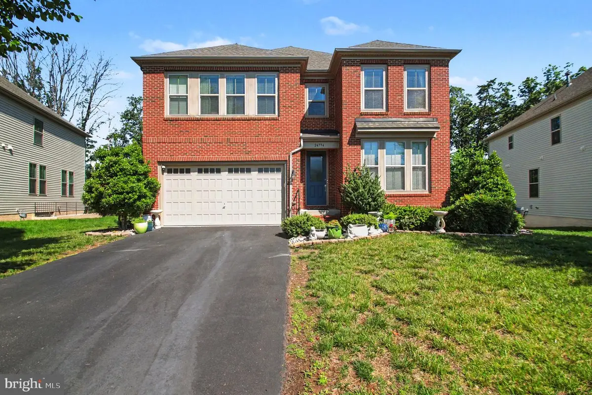 24794 Somerby Dr, Chantilly, VA 20152 - #1